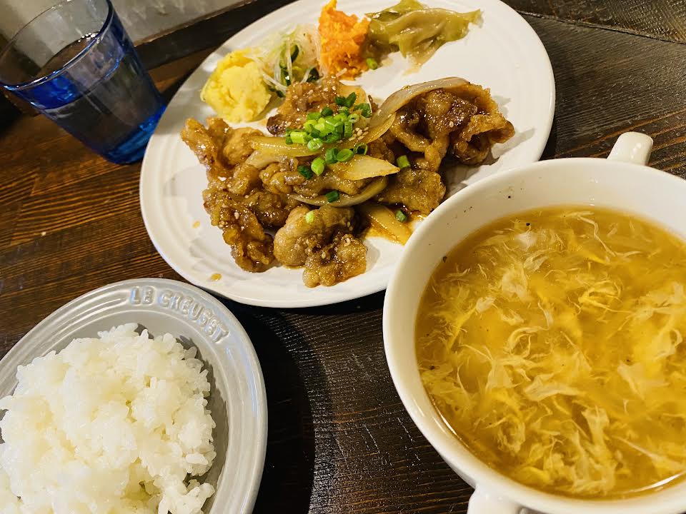 頤和園 博多駅前店のランチ定食