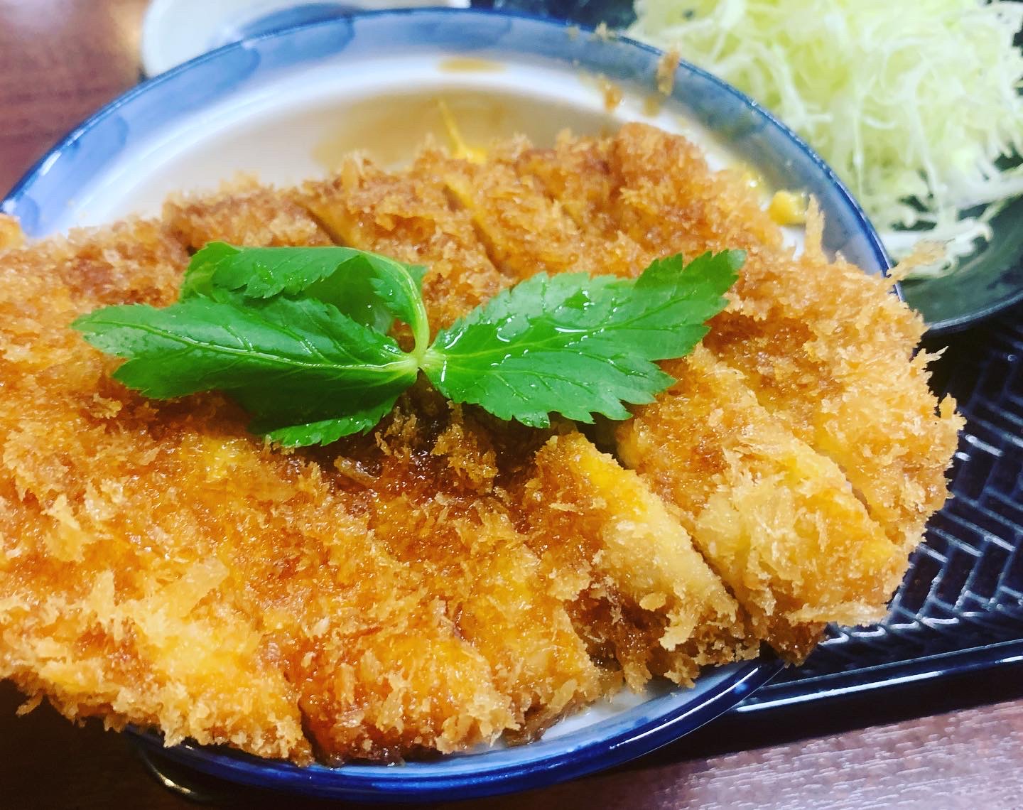 卵でとじずサクサクの衣を楽しめる、かつ丼わか葉のかつ玉丼