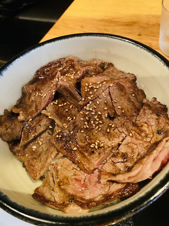 焼肉食堂 黒一のステーキ丼