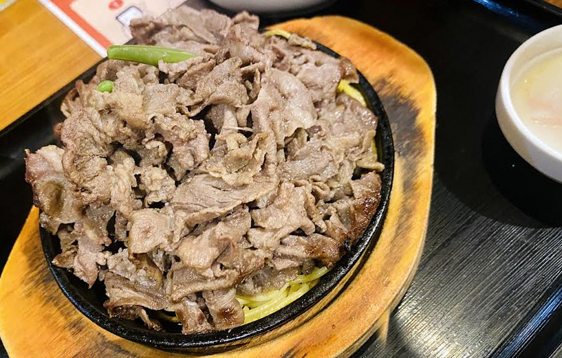 天神たんかのバタービーフと別皿の温玉